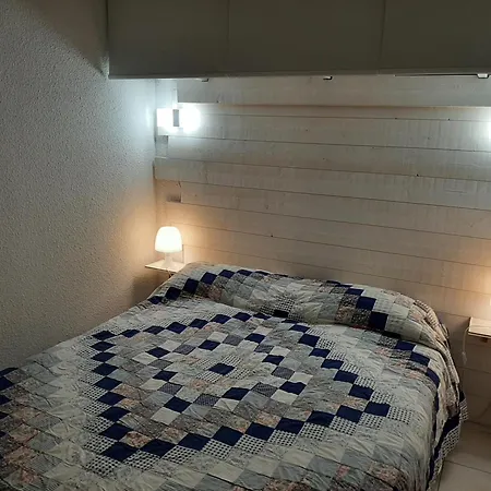 Les Pieds Dans L'eau